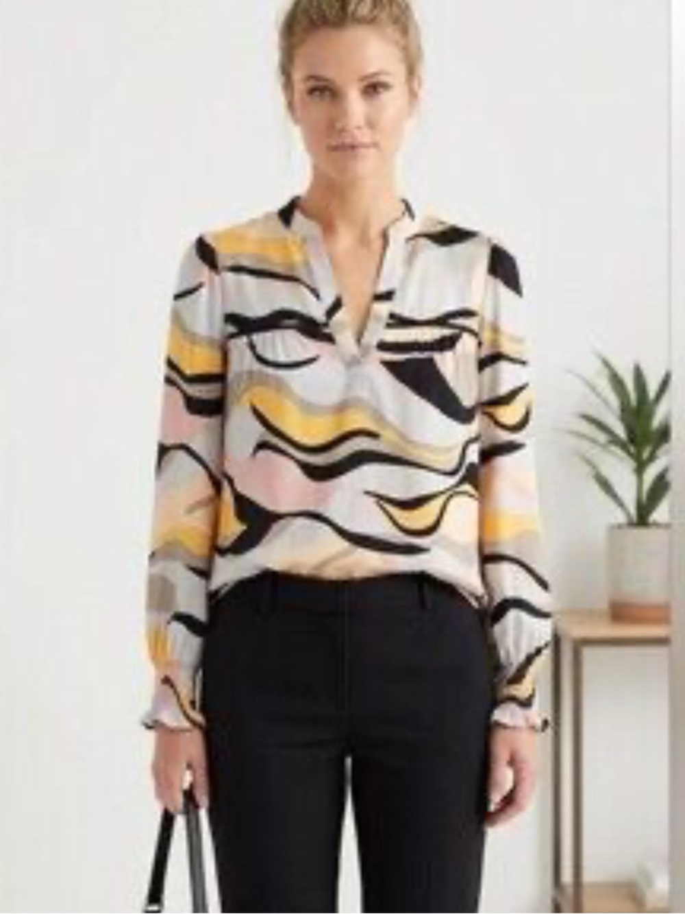 THML by Anthropologie Multi Colored Swirl Long Sleeve Top Size M